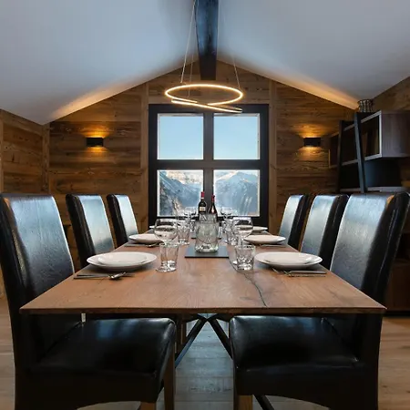 Chalet Paradise Awaits In The Mountains Of *